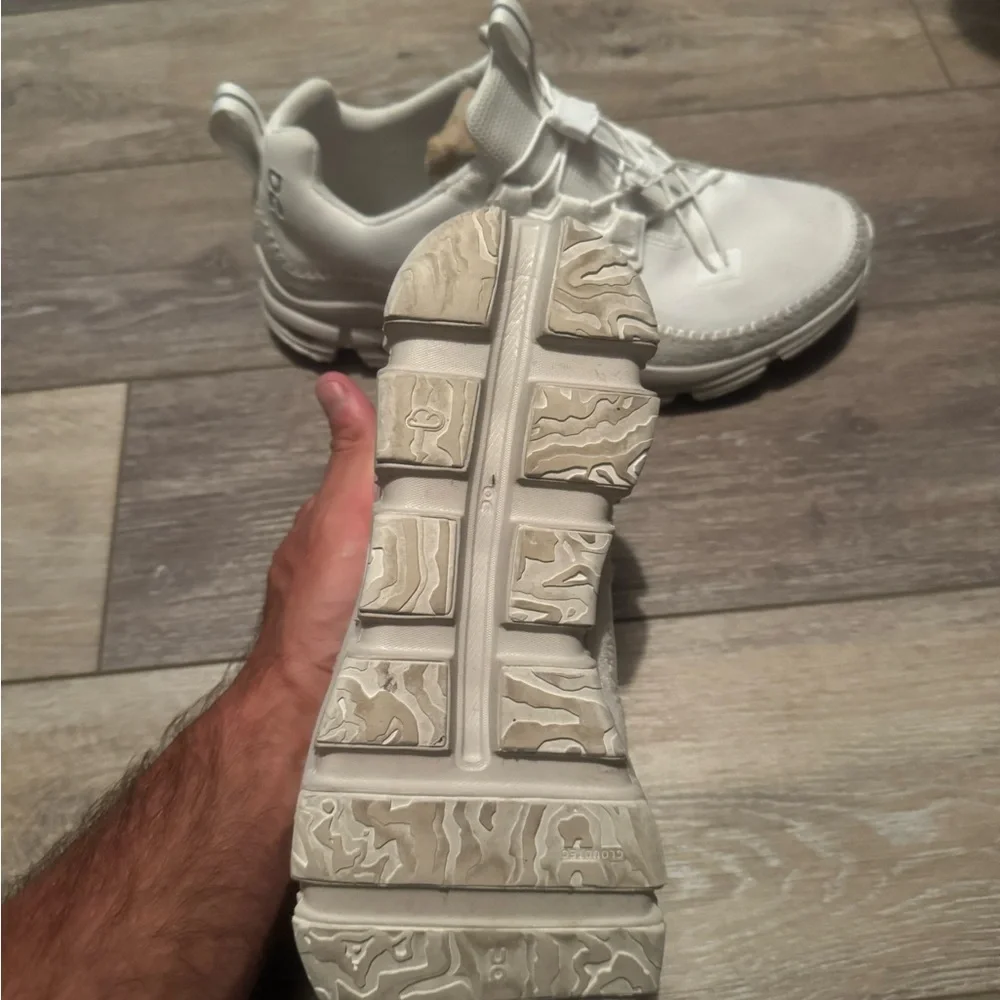 Great Condition On Cloud Cloudaway - Picture 4 of 4